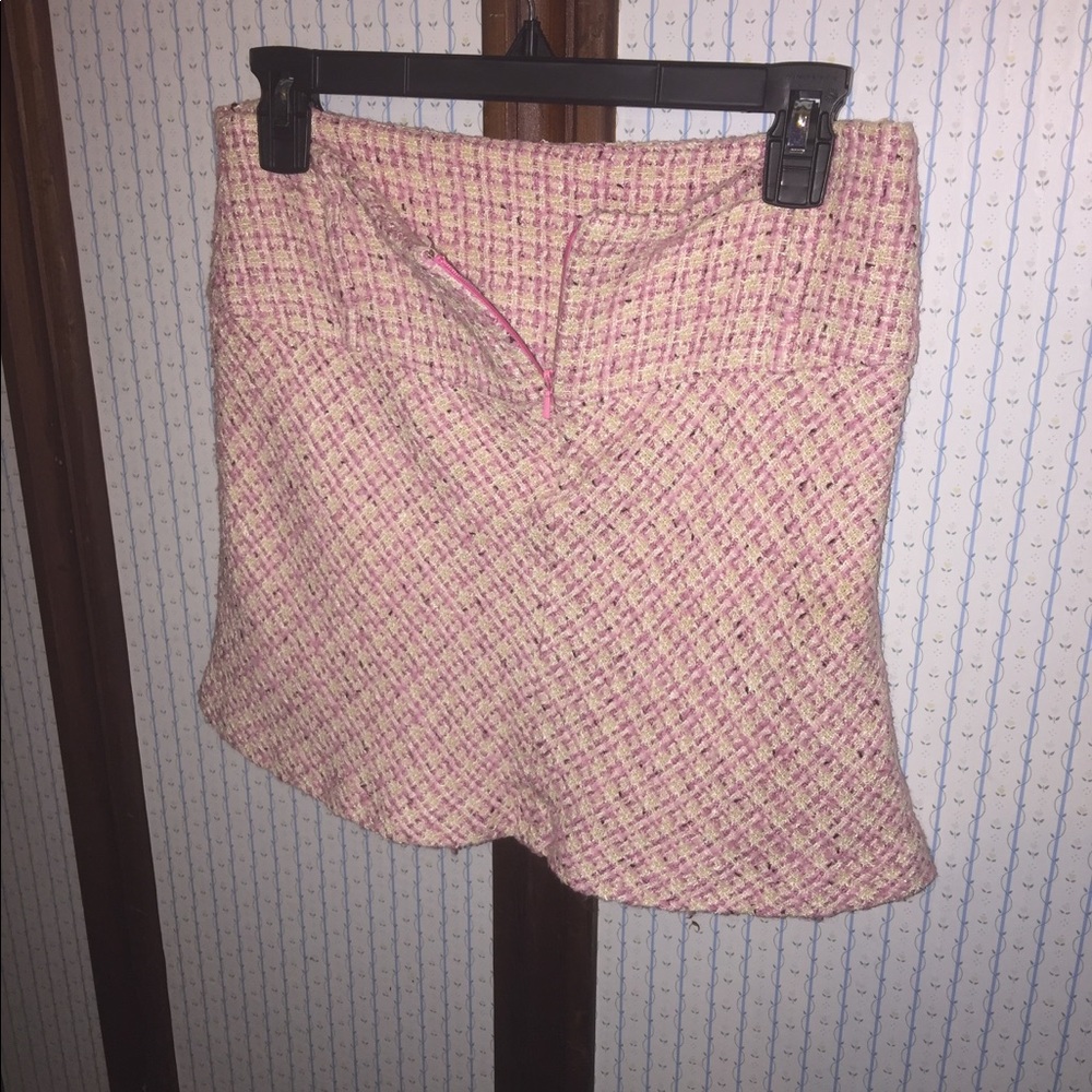 Short warm skirt